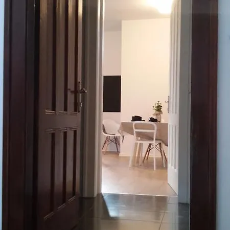 Melangolo Apartment *